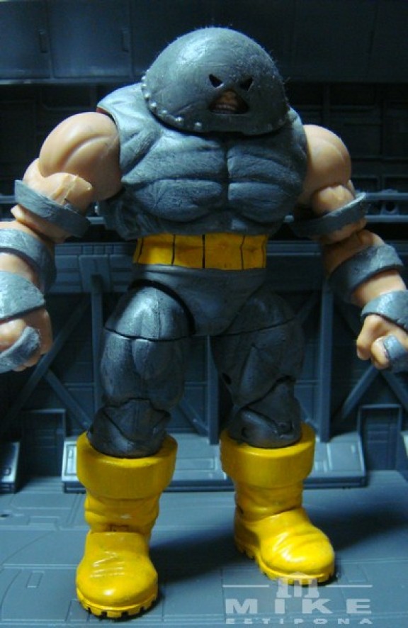 Marvel - gray/yellow Juggernaut